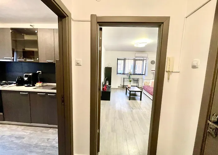 Tower Old Бухарест