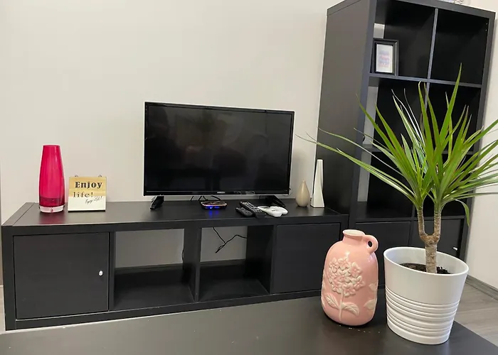 Tower Old Apartman *